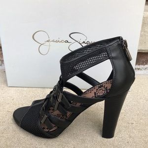 NWB Jessica Simpson black Valeska booties, 7.5